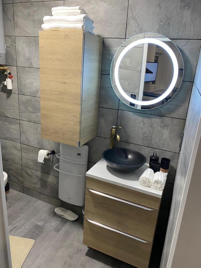 Апартаменти Studio En Hyper Centre De Доль Екстер'єр фото